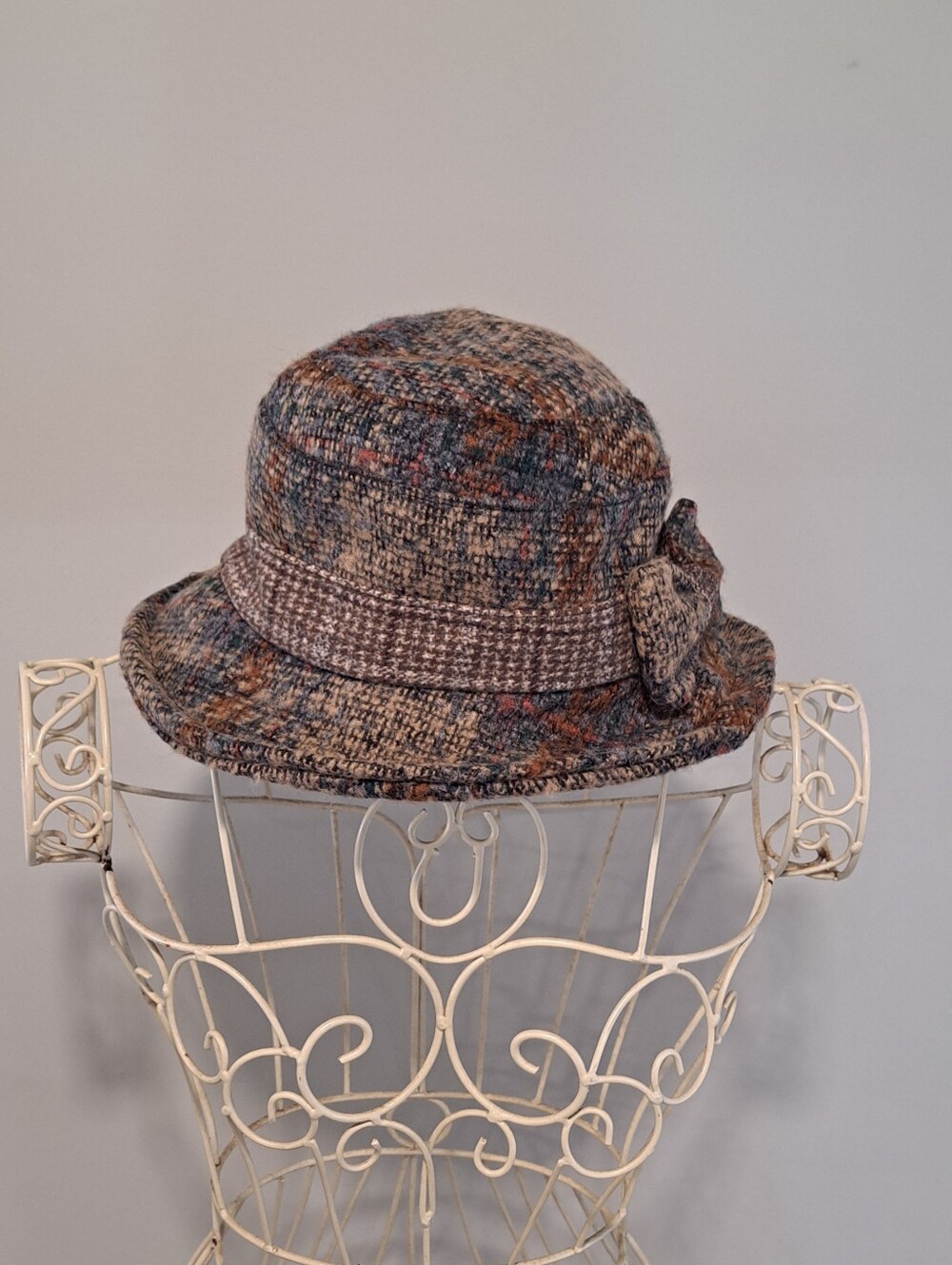 Tweed Plaid Cloche Hat With Bow Preppy Classic Dark Academia Grannycore Lined.